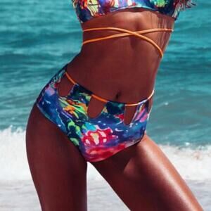 NEW Robb Lulu M High Waist Bikini Bottom Groovy Lucy High Pant Cutout Swimwear